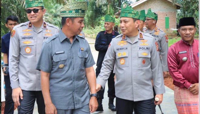 Bupati Kampar dan Kapolda Riau Tinjau Pembangunan Jembatan Presisi Polri di Lubuk Agung, Perkuat Konektivitas Wilayah Terpencil